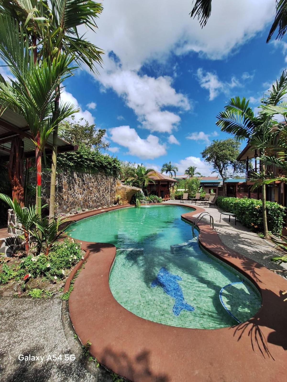 Hotel Iris Arenal La Fortuna 外观 照片