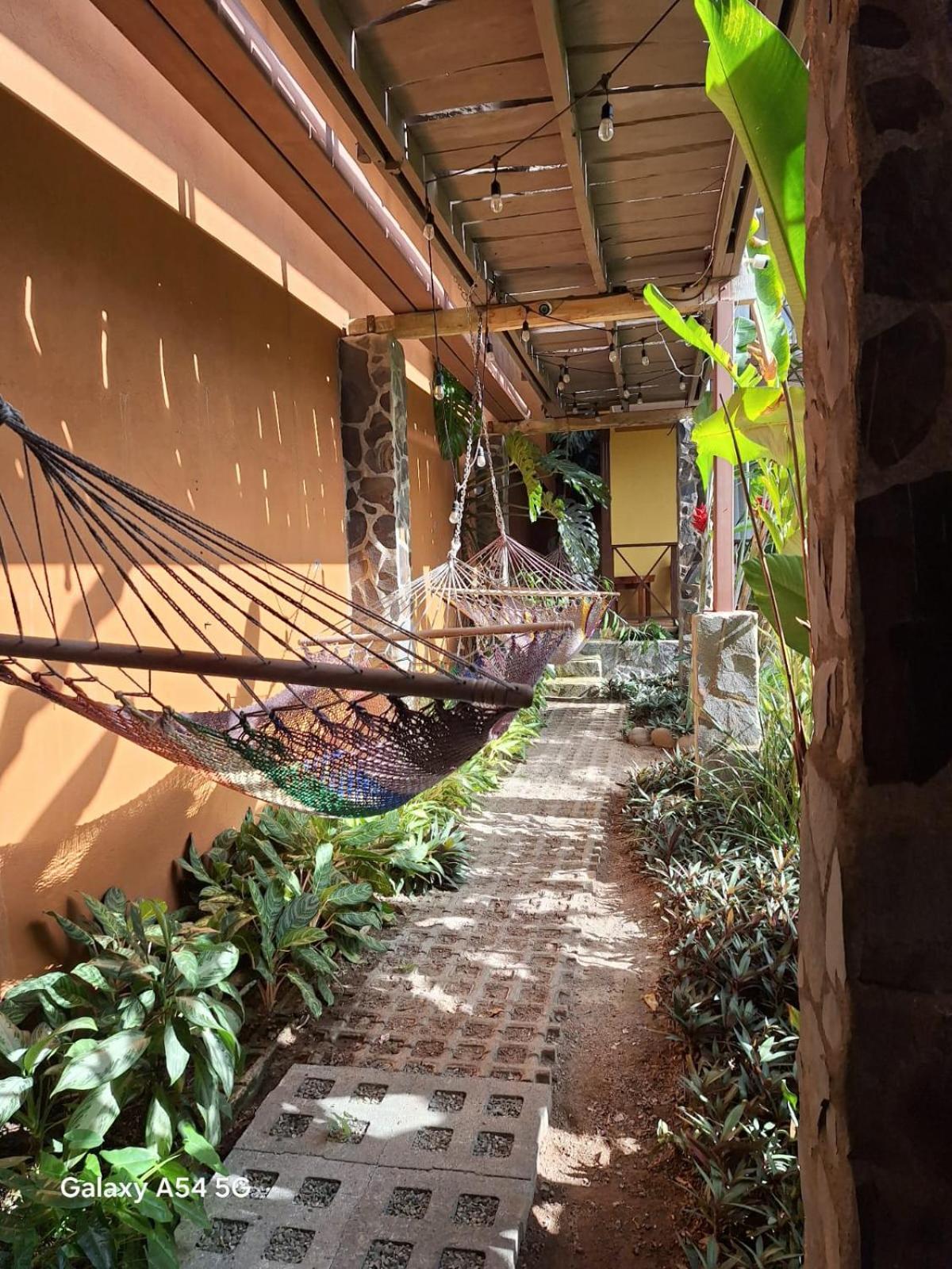 Hotel Iris Arenal La Fortuna 外观 照片