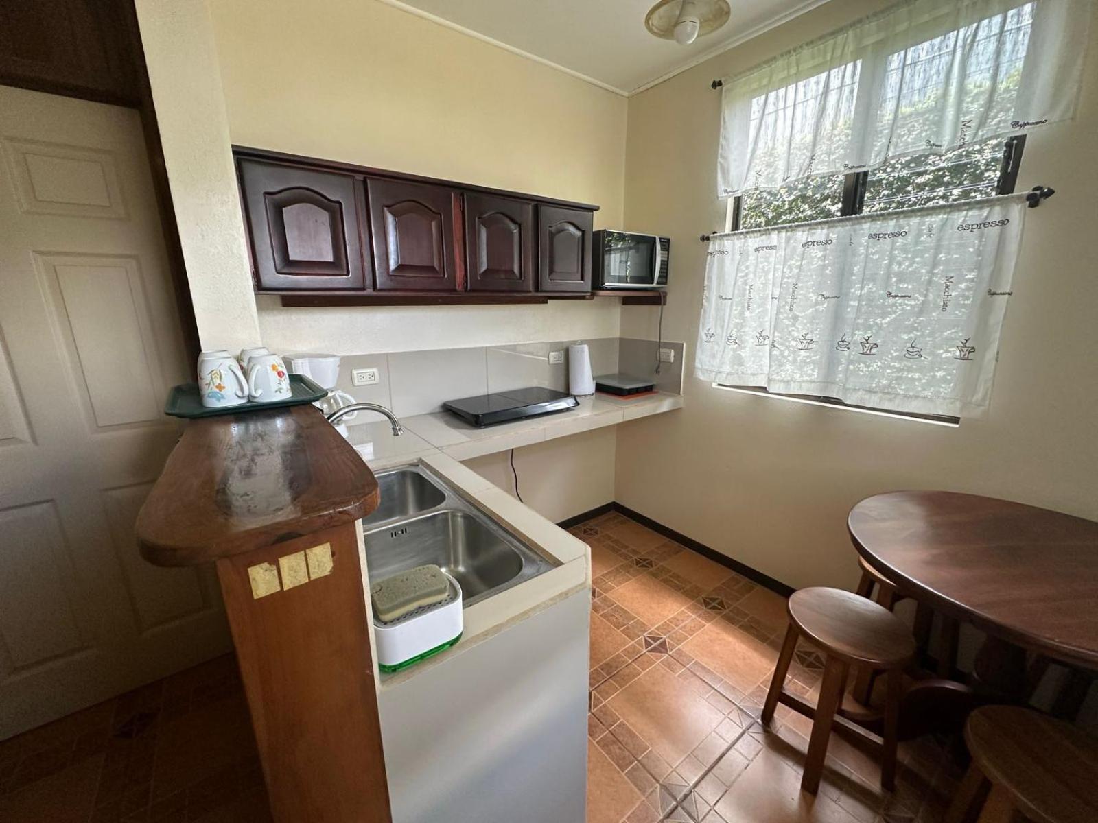 Hotel Iris Arenal La Fortuna 外观 照片